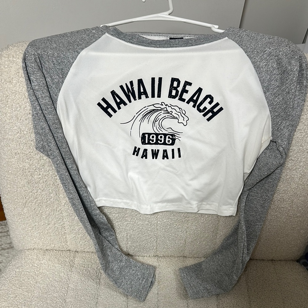 Hawaii Beach Graphic Long Sleeve Shirt